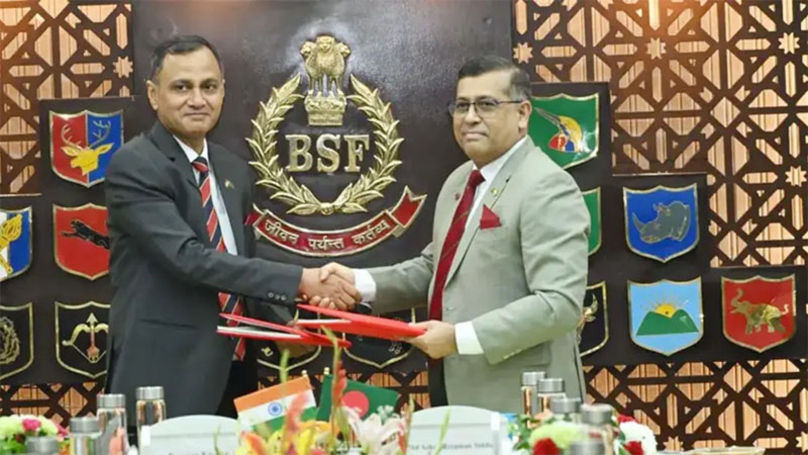 ‘পুশ-ইন’ বন্ধ করতে বিএসএফকে আহ্বান বিজিবির