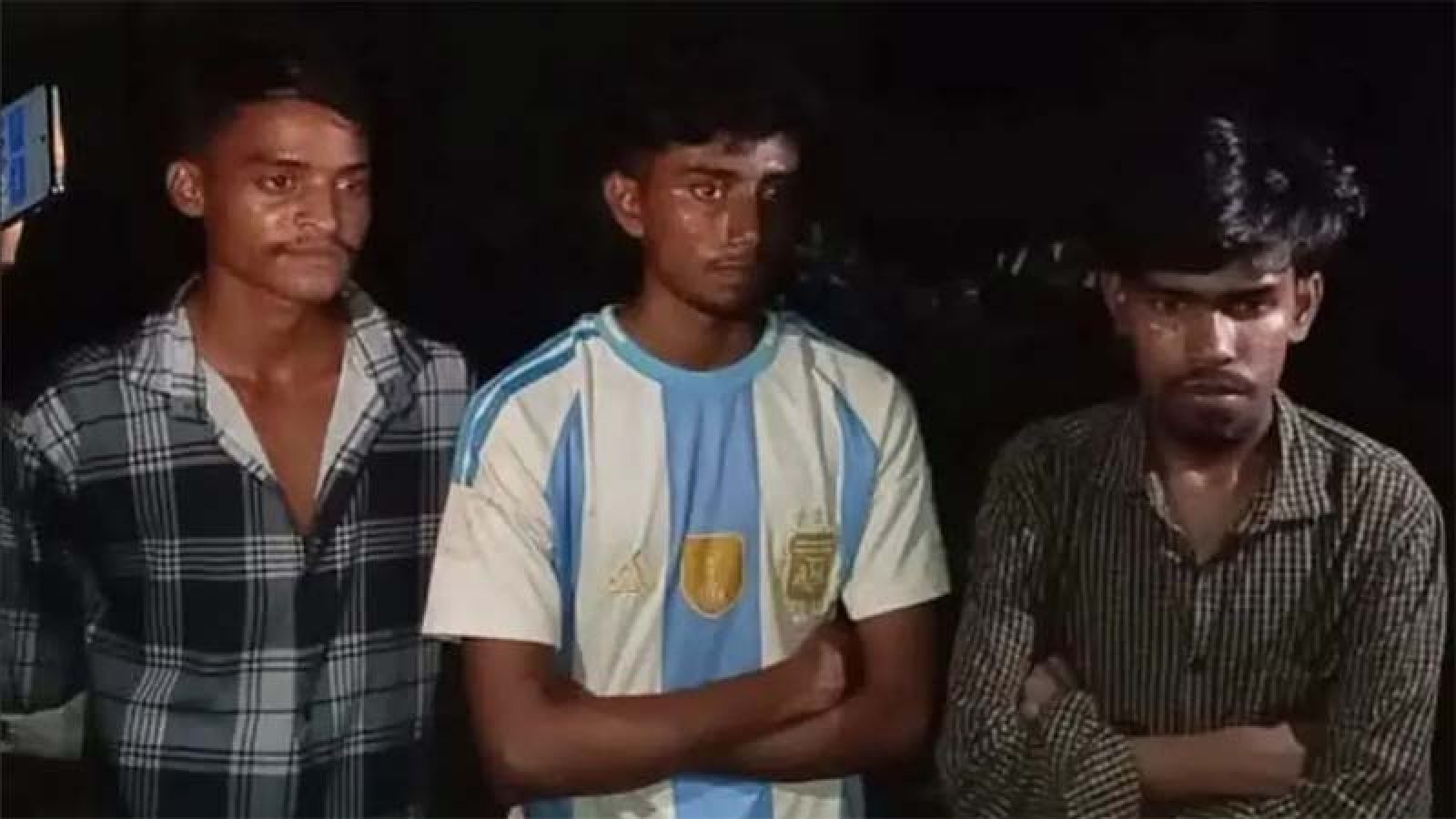 প্রেমিকাকে বন্ধুর বাড়িতে ডেকে নিয়ে সংঘবদ্ধ ধর্ষণ, গ্রেপ্তার ৩