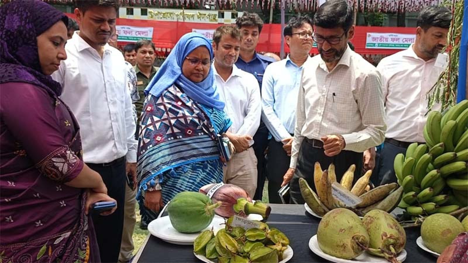 পঞ্চগড়ে  ৩ দিনব্যাপী জাতীয় ফল মেলার উদ্বোধন