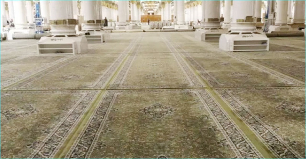 মসজিদে নববীতে বিছানো হলো ২৫ হাজার কার্পেট