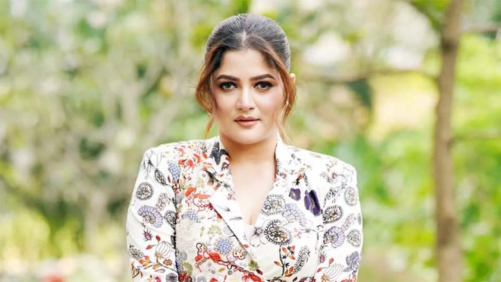 ধর্ষণের অভিযোগে গ্রেপ্তার শ্রাবন্তীর ব্যক্তিগত সহকারী