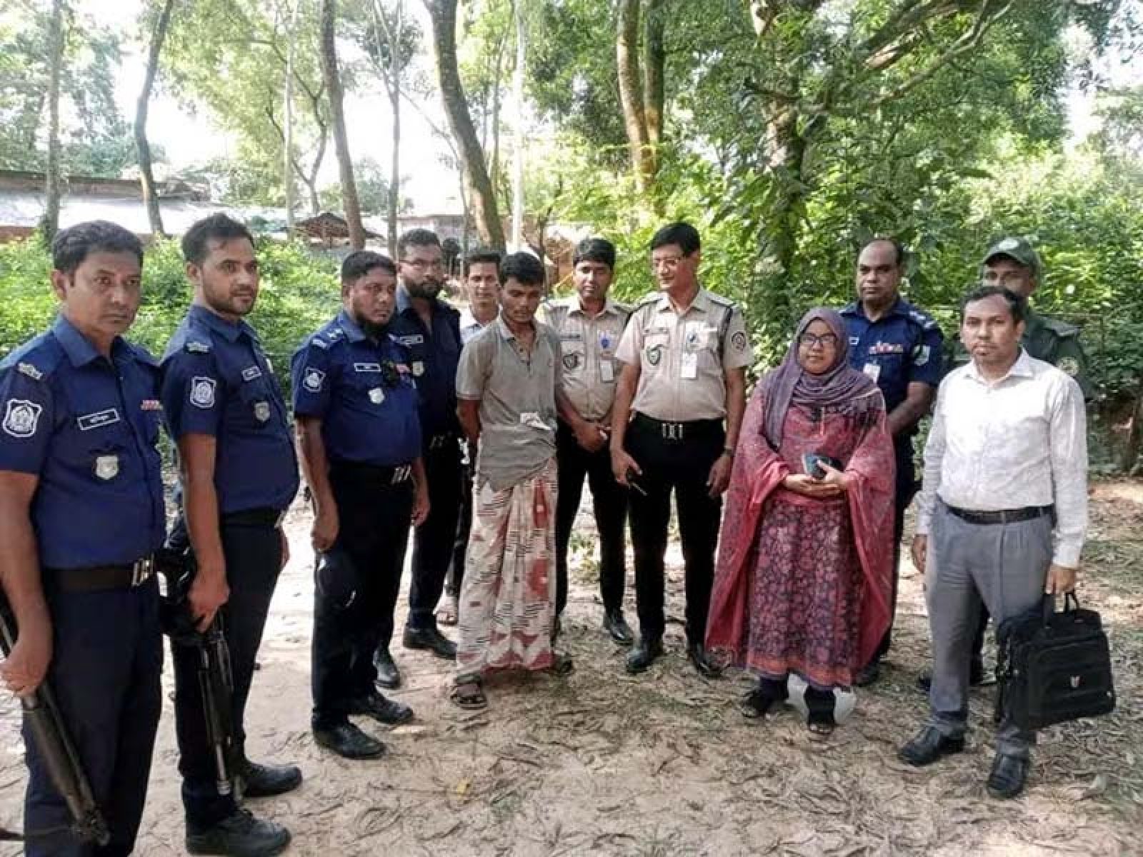 নিয়ামতপুরে টাস্কফোর্স অভিযানে ৪ মাদকসেবিকে দণ্ড প্রদান