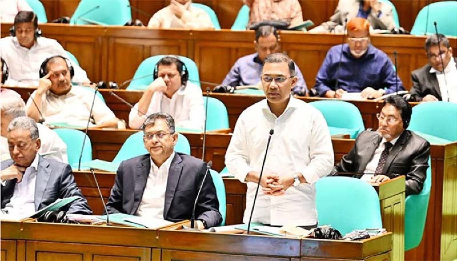 বারবার প্রকল্পের মেয়াদ ও ব্যয় বৃদ্ধি ঠেকাতে নতুন নির্দেশনা  :  প্রধানমন্ত্রী