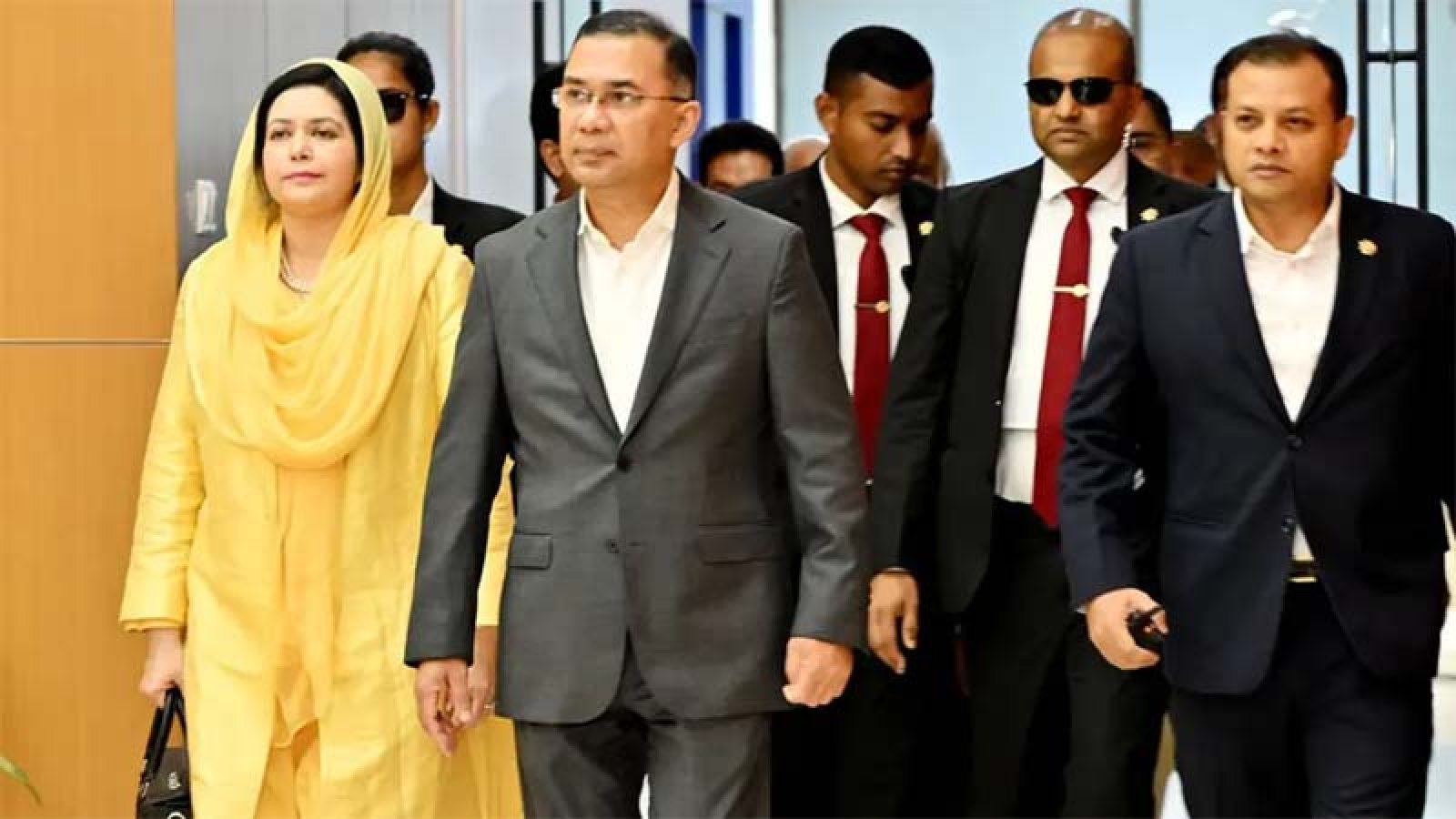 জাতিসংঘ সফর শেষে দেশে ফিরেছেন প্রধানমন্ত্রী