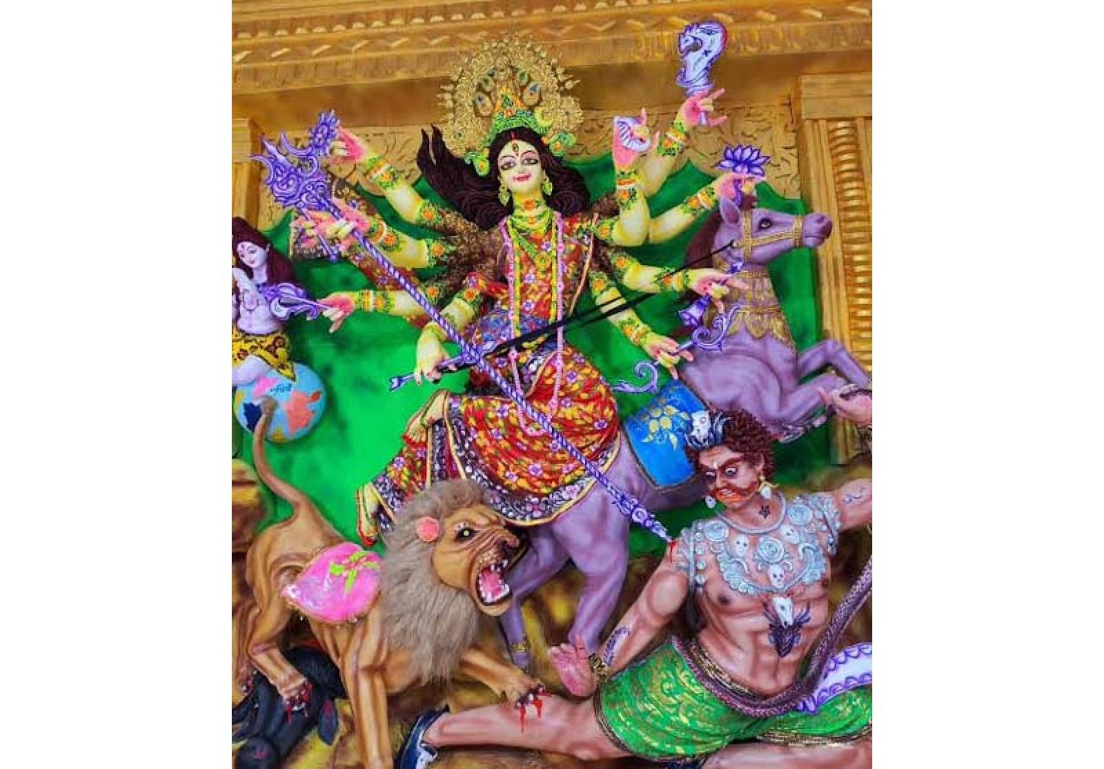 রাজশাহীতে দেবীর বোধনের মধ্য দিয়ে শুরু শারদীয় দুর্গোৎসব
