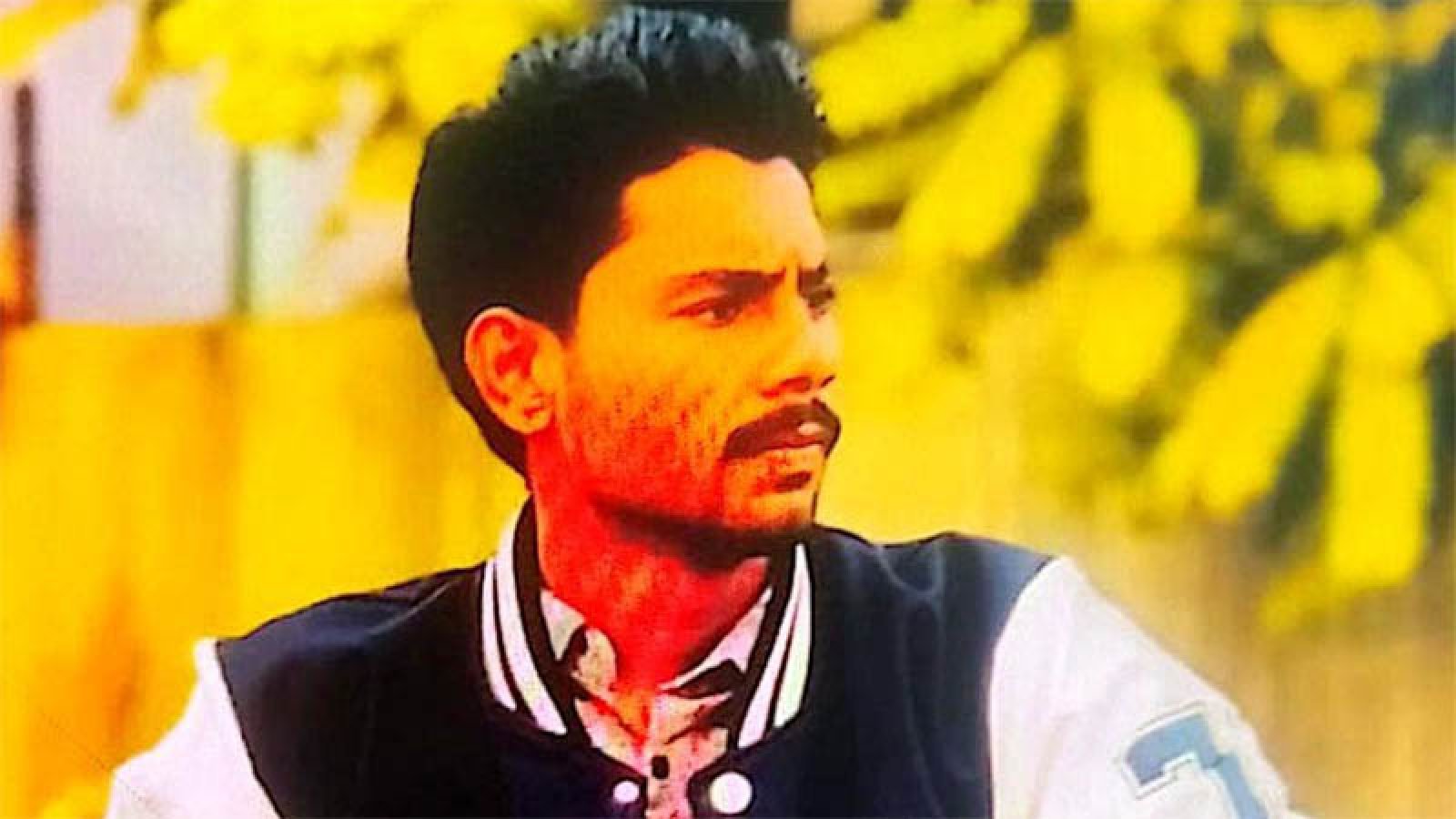 পুলিশ সদস্যকে কুপিয়ে পালালেন যুবক