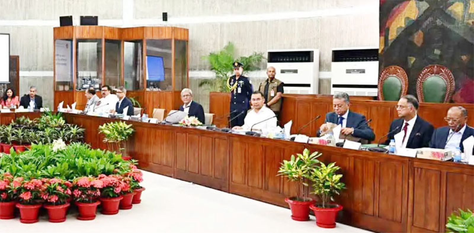 প্রস্তাবিত বাজেট অনুমোদনে  বিশেষ বৈঠকে মন্ত্রিসভা