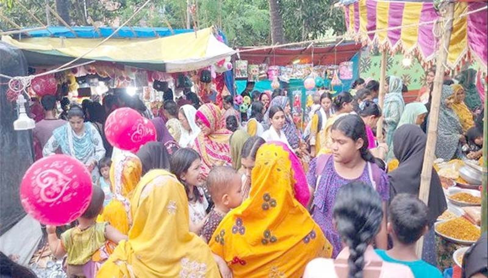 মেলায় ঢুকতে মানা পুরুষদের