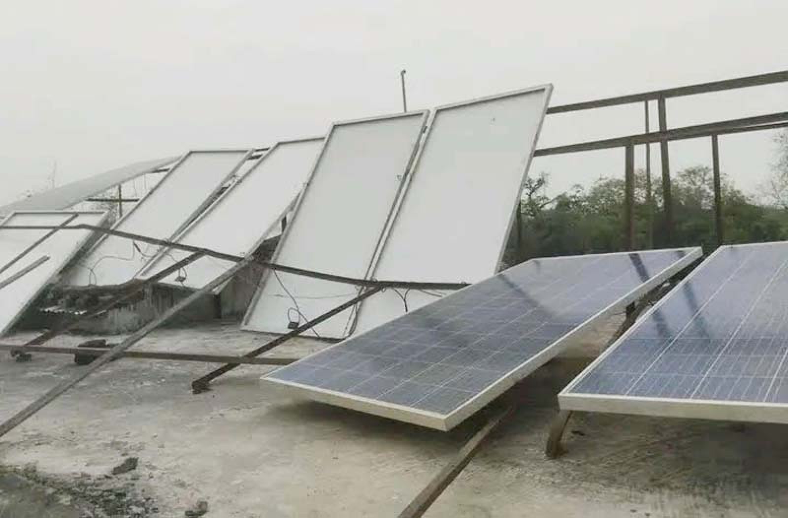 নিয়ামতপুরে ঝড়ে কৃষকের সোলার বিদ্যুৎ  ক্ষতিগ্রস্ত, জাতীয় গ্রিডে সরবরাহ বন্ধ