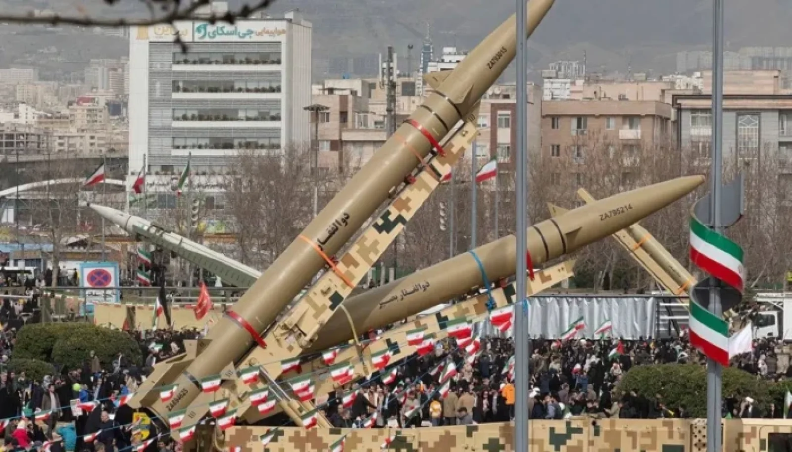 ট্রাম্পের বক্তব্য শেষ হতেই ইরানের ব্যাপক ক্ষেপণাস্ত্র হামলা