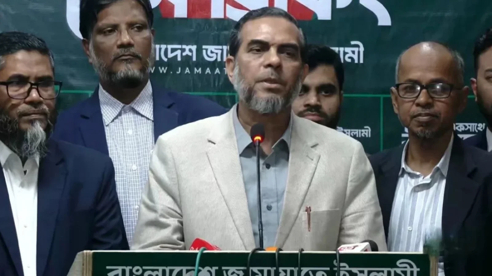 বিমানবন্দরে জব্দ করা টাকা ঠাকুরগাঁও জামায়াতের আমিরের ব্যবসায়িক অর্থ