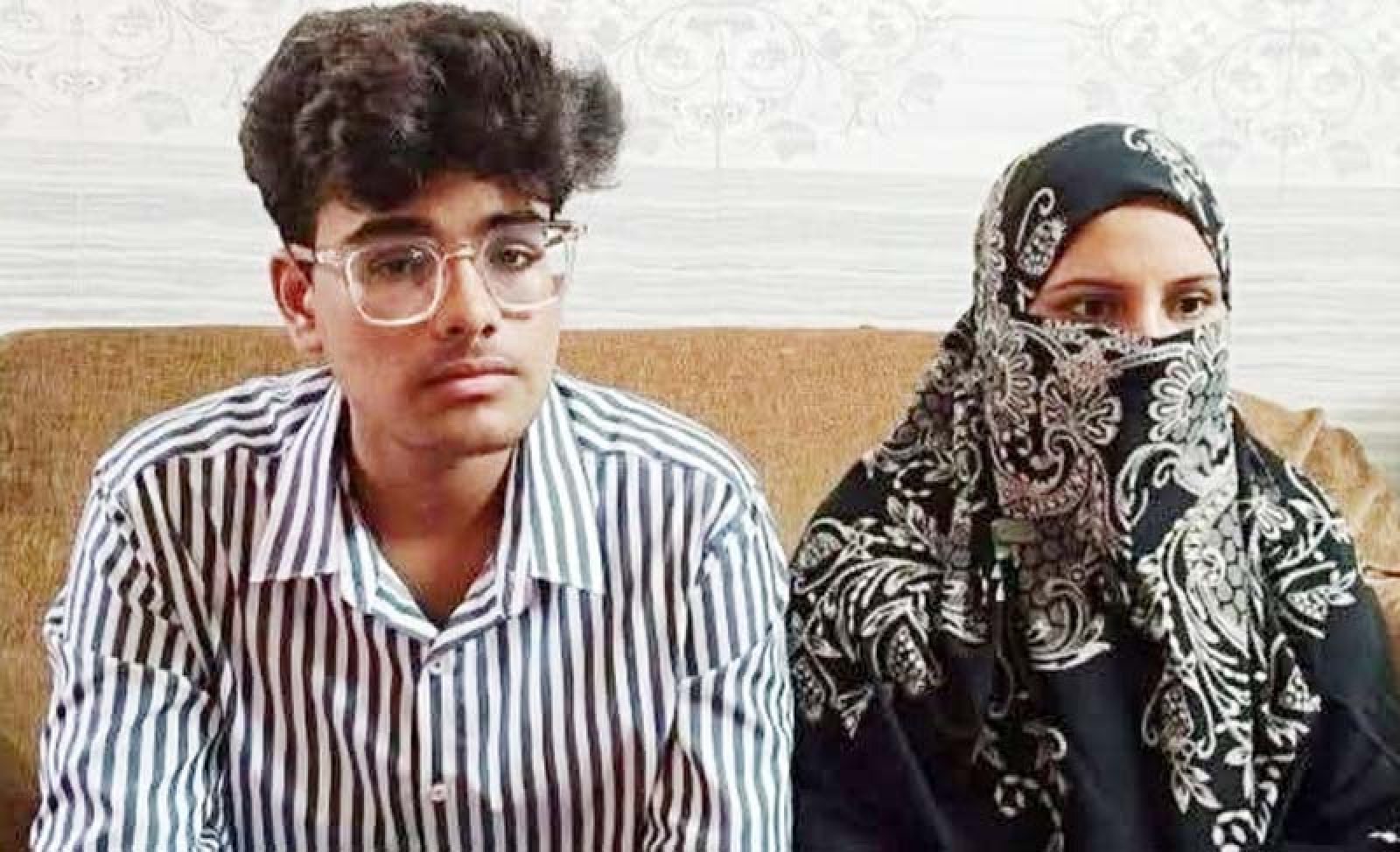 রাজশাহীতে ছেলের সঙ্গে এসএসসি পরীক্ষা, মা-ছেলে দুজনেরই জিপিএ-৫