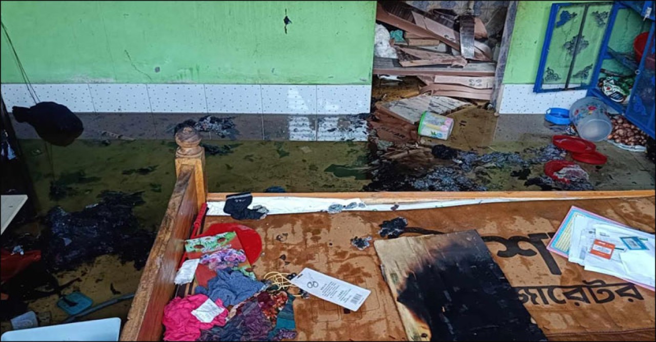 চুলা জ্বালাতেই বিস্ফোরণ, দগ্ধ দম্পতি