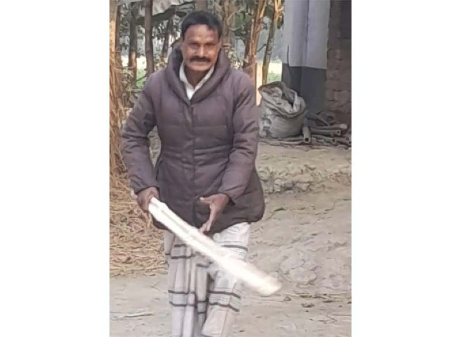 বদলগাছীতে জমিজমা বিরোধে মারপিট মামলা, সাক্ষীদের একাংশের ভিন্ন বক্তব্য