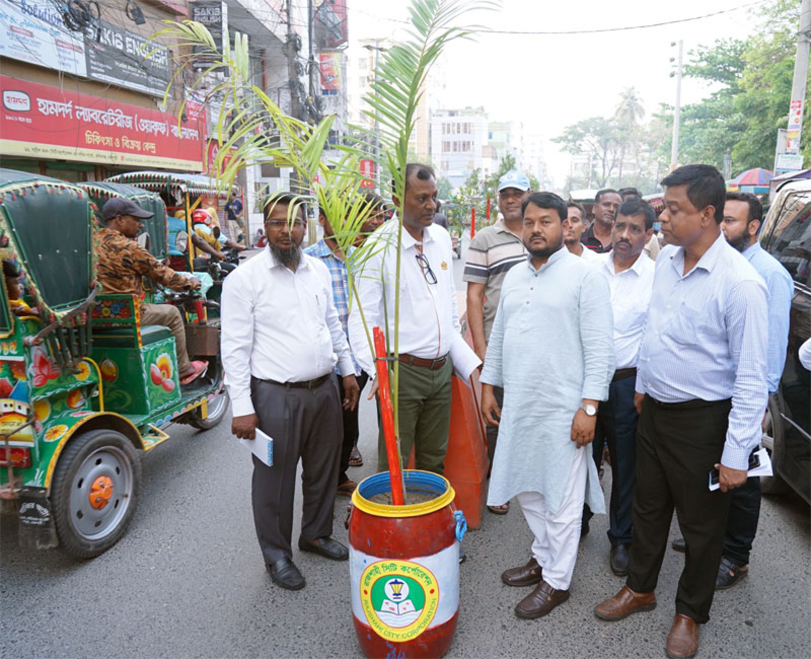 নগরীর সবুজায়ন ও সৌন্দর্য  বৃদ্ধির লক্ষ্যে রাসিক প্রশাসকের নতুন উদ্যোগ