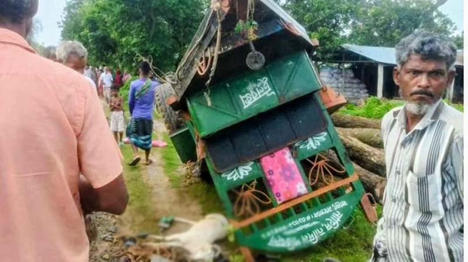 ট্রেনের ধাক্কায় পাওয়ার টিলারচালক নিহত