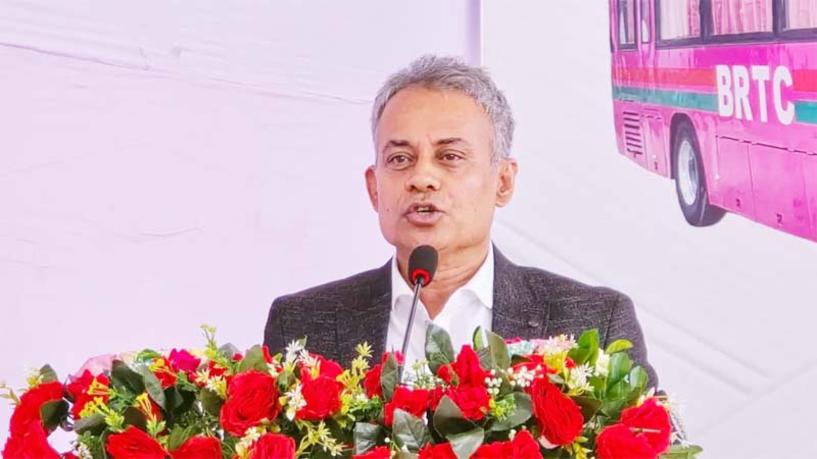 ঢাকায় ২০০ ইভি বাস কিনছে সরকার, নারীদের জন্য ১০০টি : সড়কমন্ত্রী