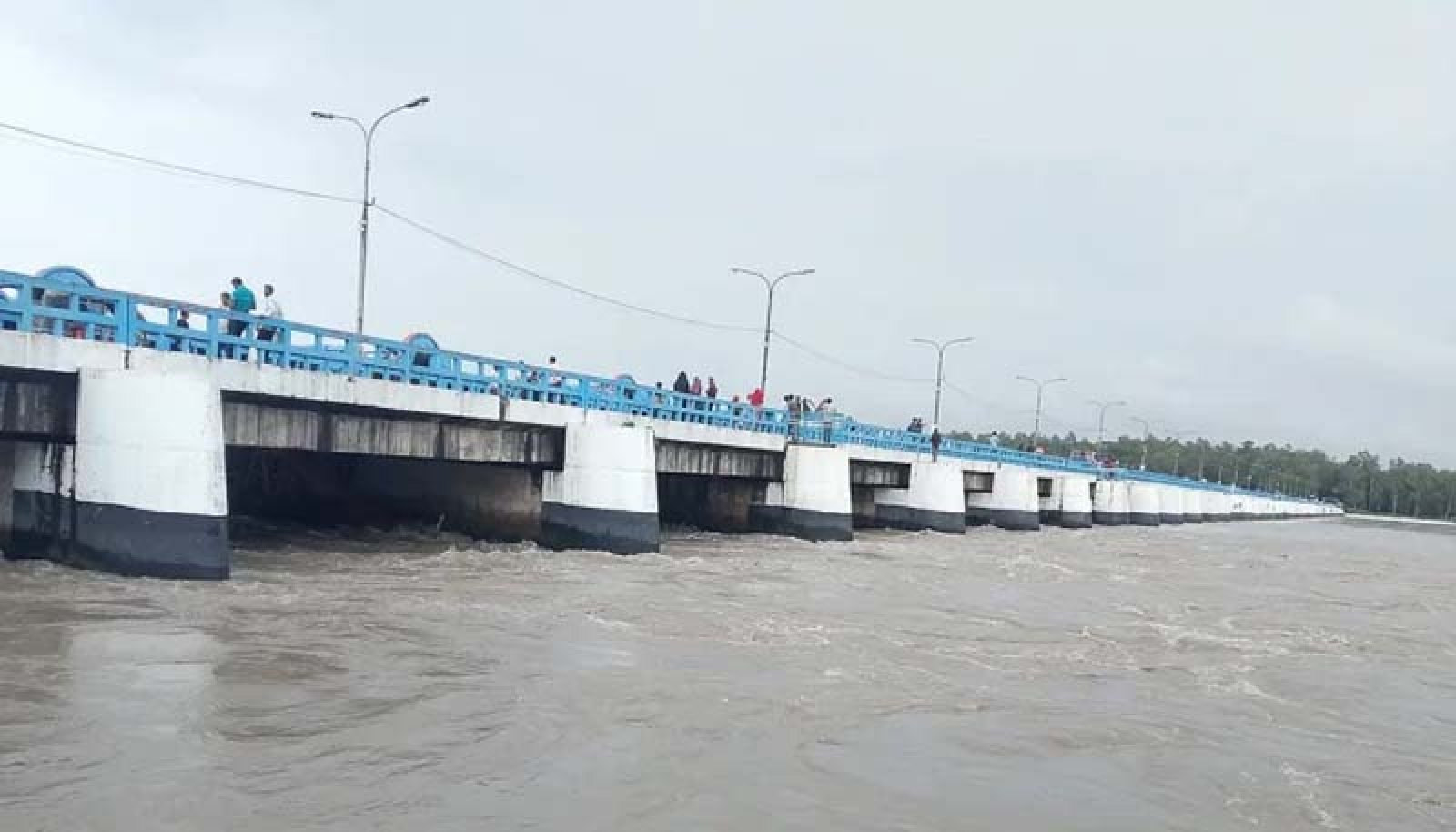 উজানের ঢলে বাড়ছে তিস্তার পানি