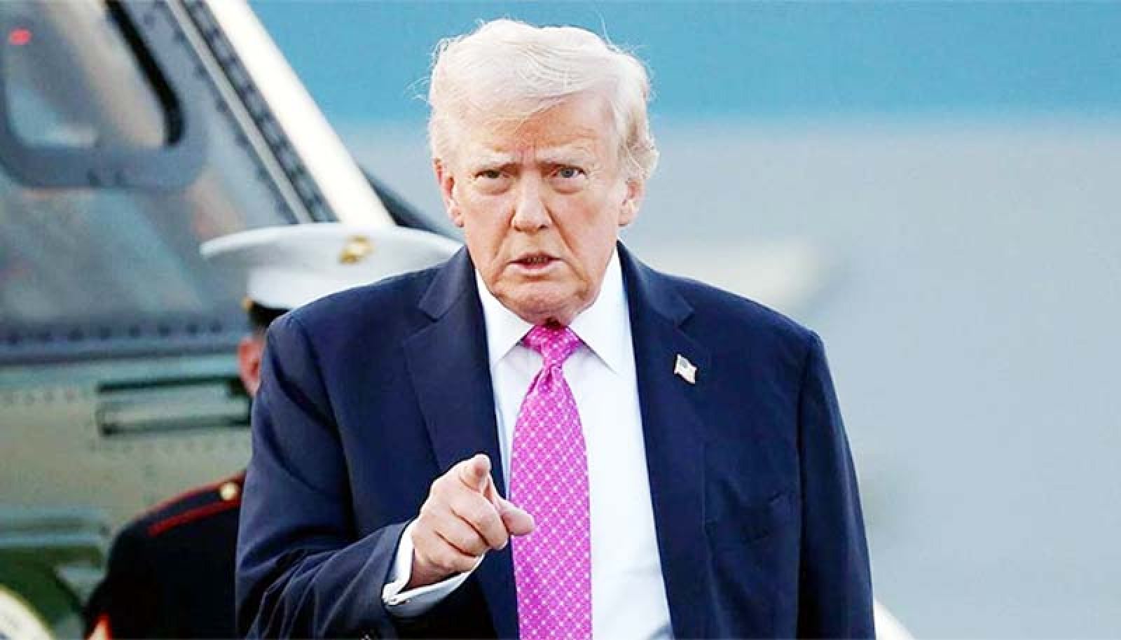 খেই হারিয়ে ফেলেছেন ট্রাম্প, সামনে কঠিন চার পথ