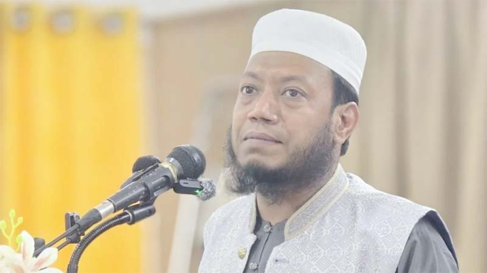 এমপি আমির হামজার বিরুদ্ধে শতকোটি টাকার মানহানি মামলা