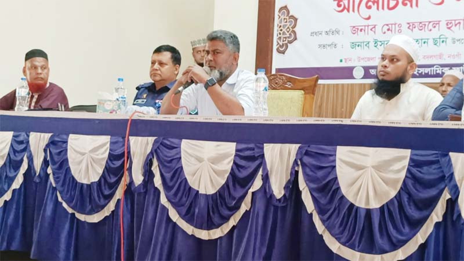 মাদকের বিরুদ্ধে মাইক, বাল্যবিয়ের বিরুদ্ধে আওয়াজ—ইমাম-মোয়াজ্জিনদের মাঠে নামার আহ্বান