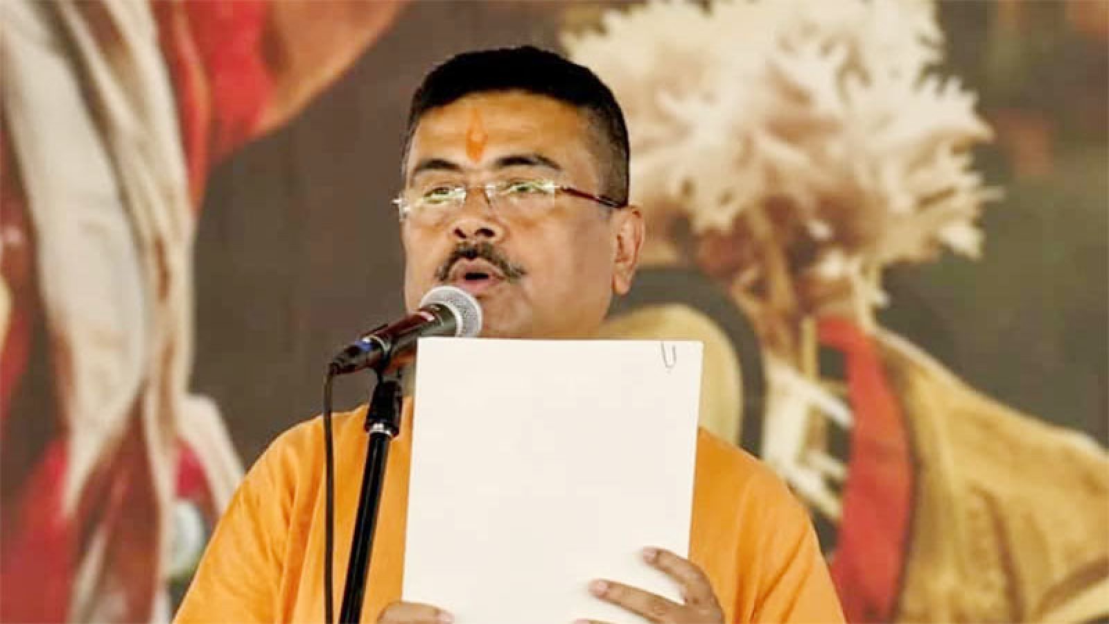 মুখ্যমন্ত্রী হিসেবে শপথ নিলেন শুভেন্দু অধিকারী