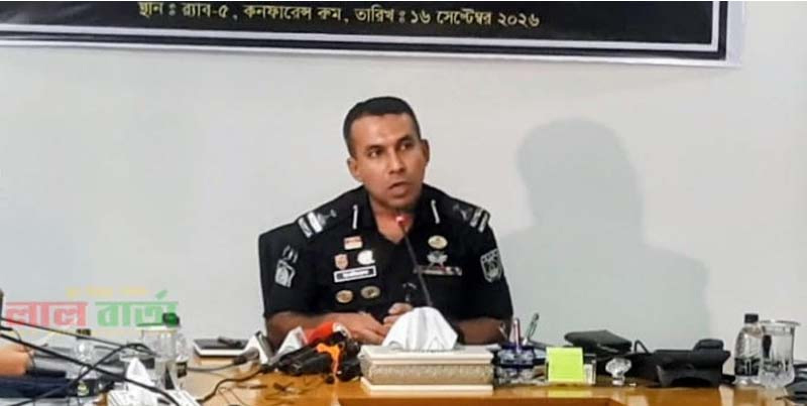 রাজশাহীতে লুণ্ঠিত ১৬ অস্ত্র ও প্রায় ৫ হাজার গুলির সন্ধান মেলেনি, তথ্য দিলে মিলবে পুরস্কার
