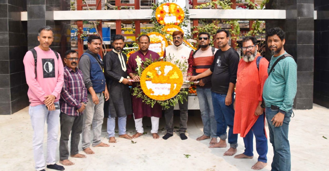 আন্তর্জাতিক মাতৃভাষা দিবসে বিপিজেএ’র রাজশাহী শাখার শ্রদ্ধাঞ্জলি