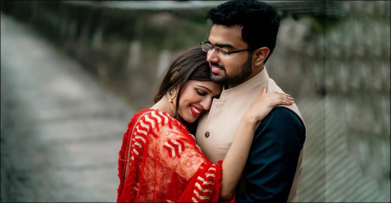 স্ত্রীর প্রতি দায়িত্বশীল হতে চান? এই কাজগুলো করুন