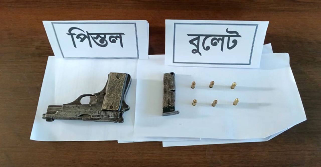 অস্ত্র ঠেকিয়ে পাওনা টাকা আদায়ের চেষ্টা॥ অস্ত্র-গুলিসহ পাওনাদার গ্রেপ্তার