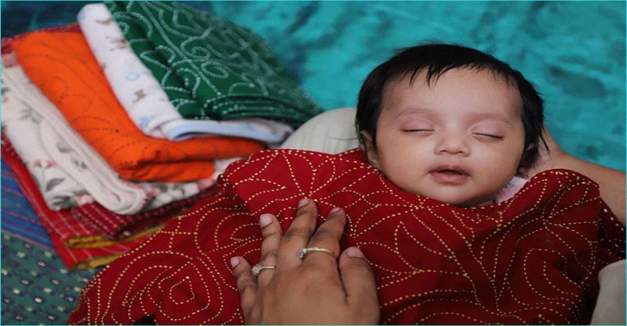 শিশু গায়ে গরম কাপড় রাখতে চায় না?