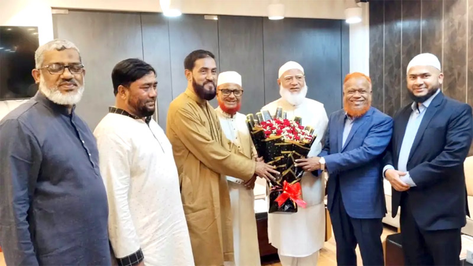তুরস্ক সফর শেষে ঢাকা পৌঁছেছেন বিরোধীদলীয় নেতা