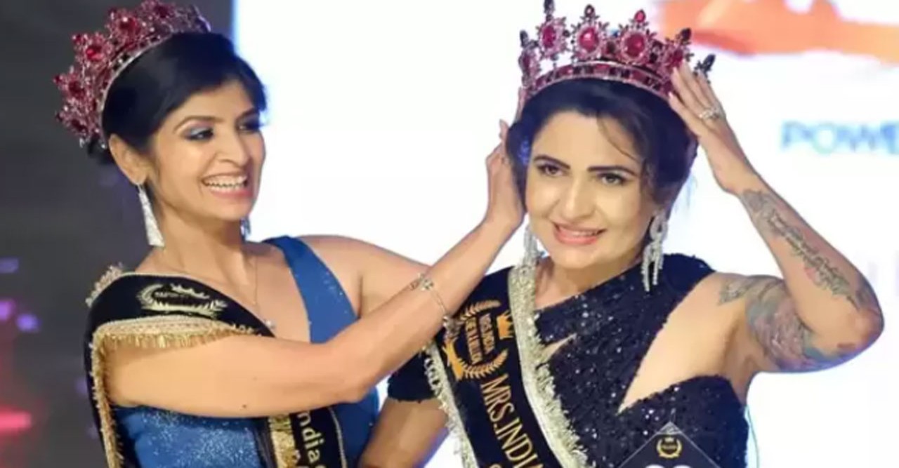 ‘মিসেস ইন্ডিয়া ওয়ান ইন আ মিলিয়ন’ জিতলেন জম্মুর রূপিকা