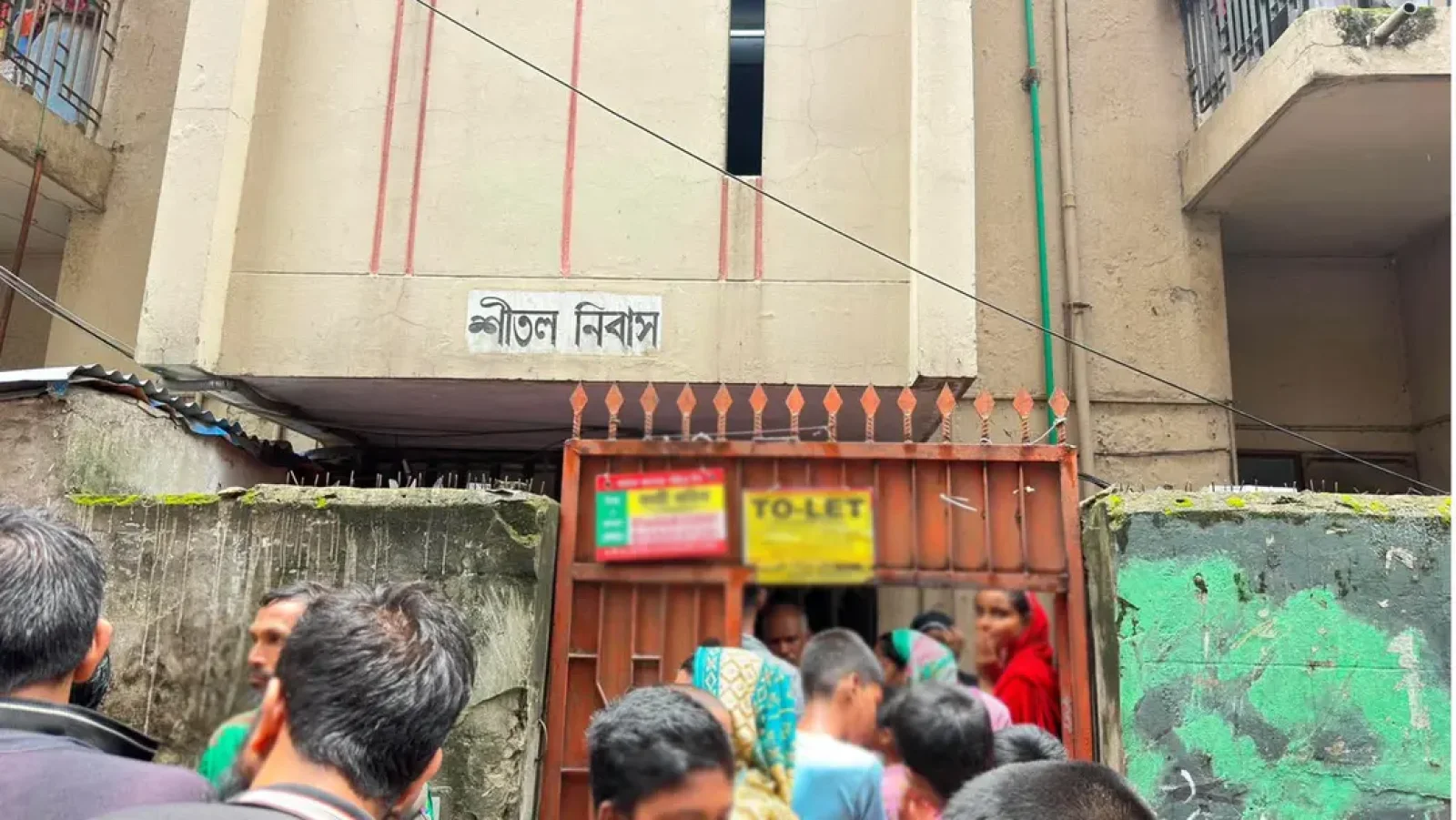 স্ত্রী-শাশুড়িকে খুন করে কলাবাগান থানায় হাজির হলেন যুবক