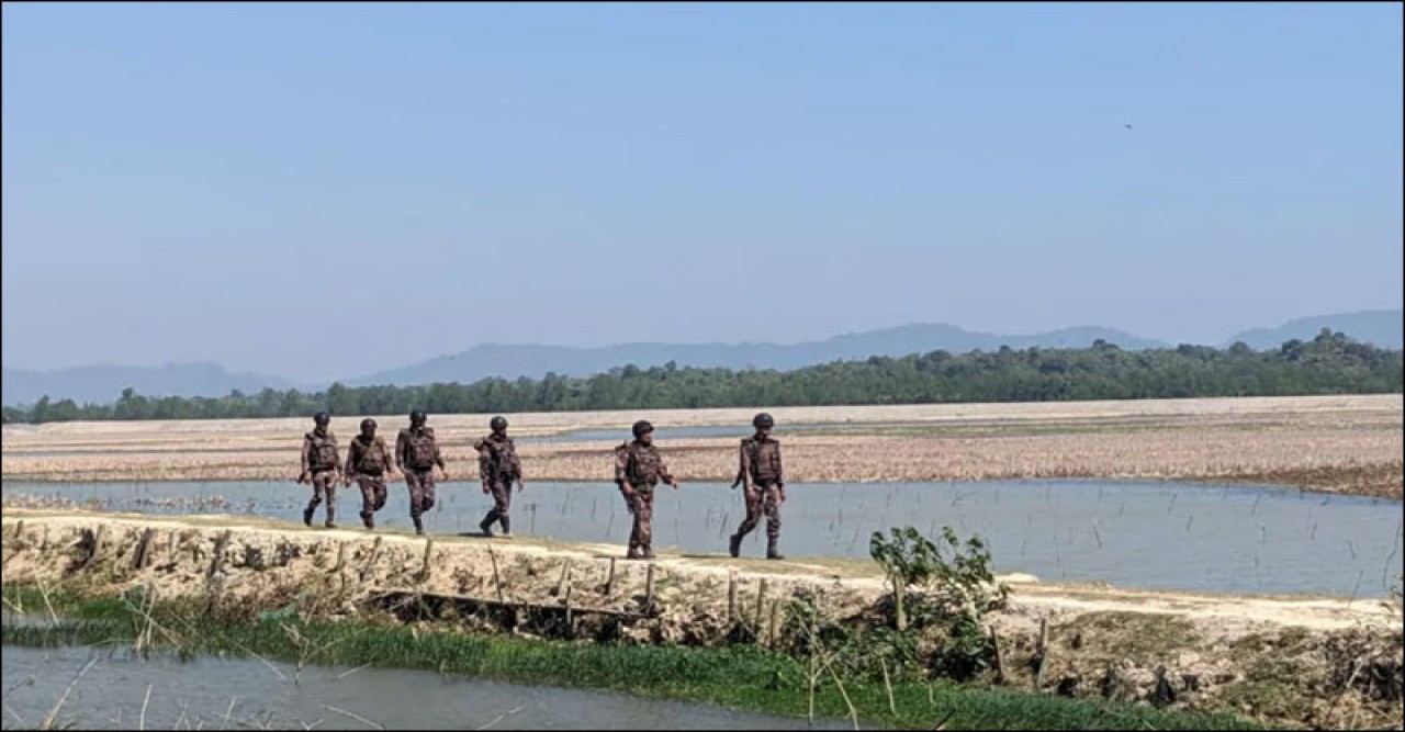 উখিয়ার সীমান্তে ফের গোলাগুলির শব্দ