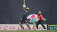কুমিল্লাকে হারিয়ে উড়ন্ত শুরু ঢাকার