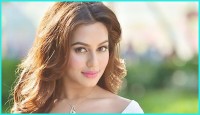 বিতর্কে জড়াতে চান না নুসরাত জানালেন নতুন পরিকল্পনা