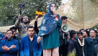 চৌধুরী সাহেব টাকা দিলে নেবেন তবে ভোটটা ট্রাকে দেবেন : মাহি