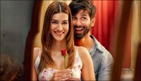 আমাকে দেখে মুগ্ধ শহীদ