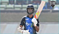 ব্যাট হাতে সাকিবের ঝড়, ২০ বলে হাফসেঞ্চুরি