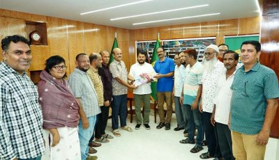 নাগরিকবান্ধব, উন্নয়নমুখী ও যুগোপযোগী বাজেট ঘোষণা করায়  রাসিক প্রশাসককে কর্মচারী ইউনিয়নের শুভেচ্ছা ও অভিনন্দন
