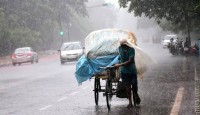 দুপুরেই হতে পারে ঝড়-বৃষ্টি হতে পারে