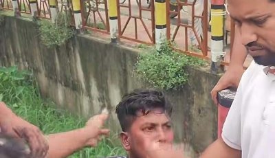 রাজশাহীতে শিক্ষার্থীর ভ্যানিটি ব্যাগ ছিনতাইয়ের চেষ্টা,  আটক ১