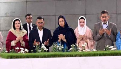 বাবা-মায়ের কবর জিয়ারত করলেন প্রধানমন্ত্রী তারেক রহমান