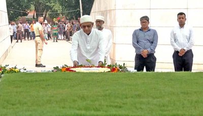 জিয়াউর রহমান ও খালেদা জিয়ার সমাধিতে নবনির্বাচিত রাষ্ট্রপতির শ্রদ্ধা