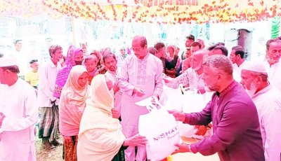 বদলগাছীতে অসহায় ও দুস্থদের মাঝে ঈদ সামগ্রী বিতরণ