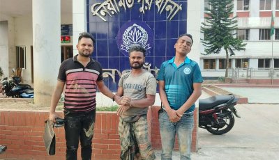 নিয়ামতপুরে পুলিশ দেখে মাদক ব্যবসায়ী দিলেন ভৌঁ-দৌড়, পড়লেন কাদাতে, অতঃপর...