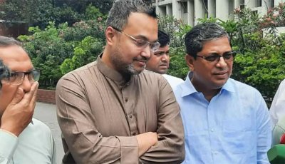 শিক্ষার্থীদের পাটজাত ব্যাগ এবং স্কুল ড্রেস দেবে সরকার