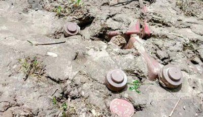 মেহেরপুরে মাটির নিচে ১০ ‘মাইনসদৃশ’ বস্তু, গায়ে পাকিস্তানের নাম