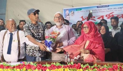 নিয়ামতপুরে এমপি মোস্তাফিজুর রহমানকে সংবর্ধনা প্রদান